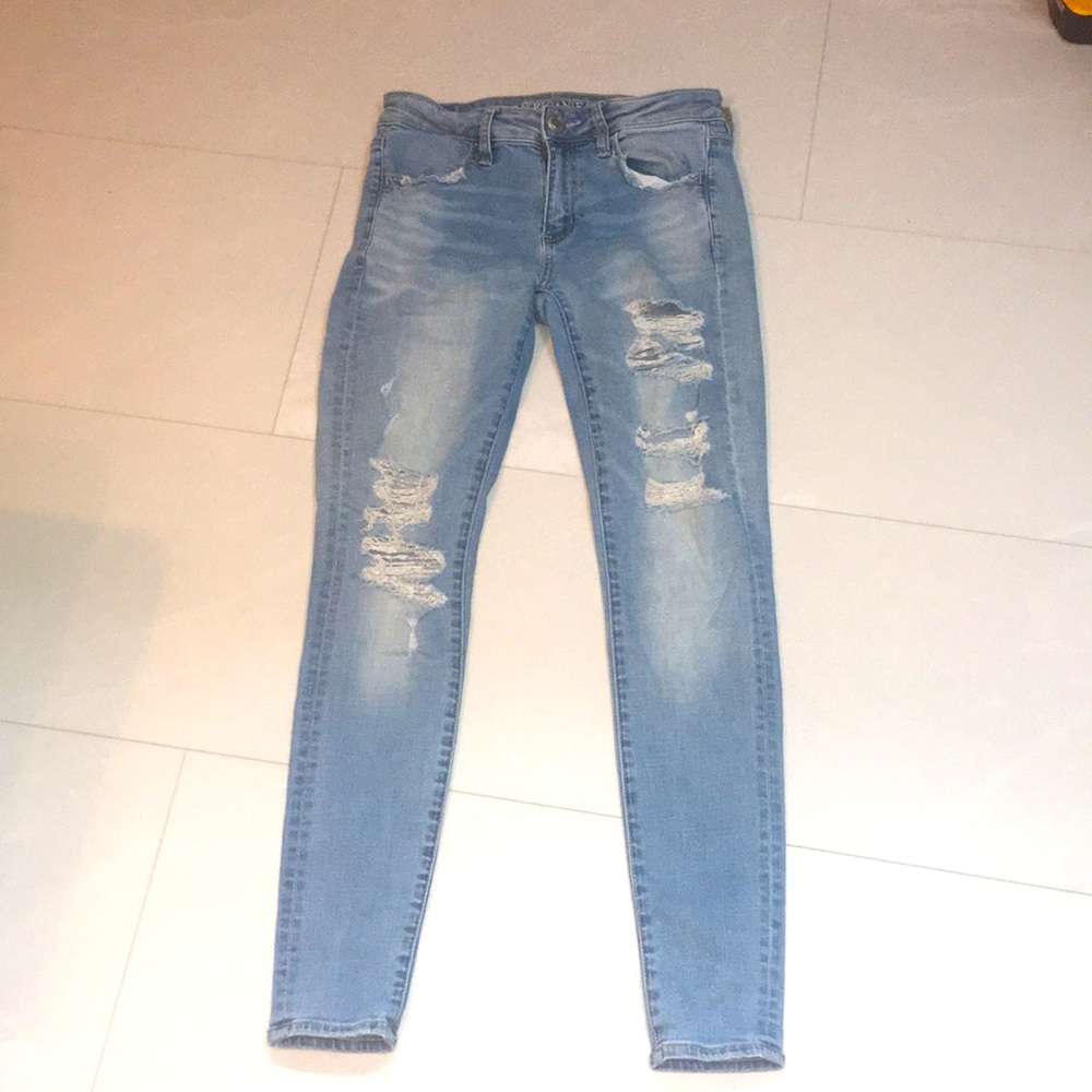 American Eagle super stretch distressed Jegging